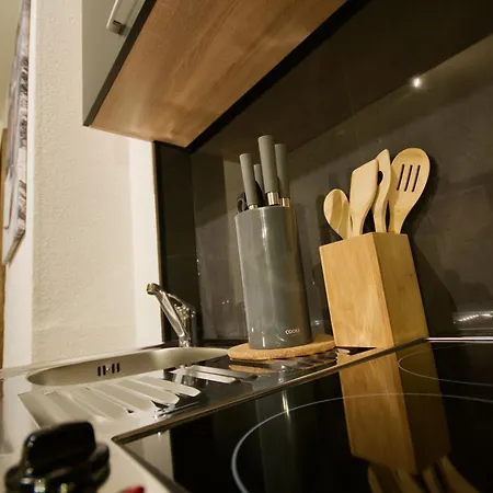 Serviced Business Apartment *